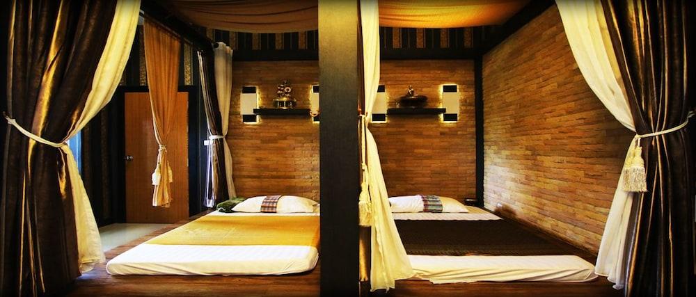 Phitsanulok United Hotel Buitenkant foto