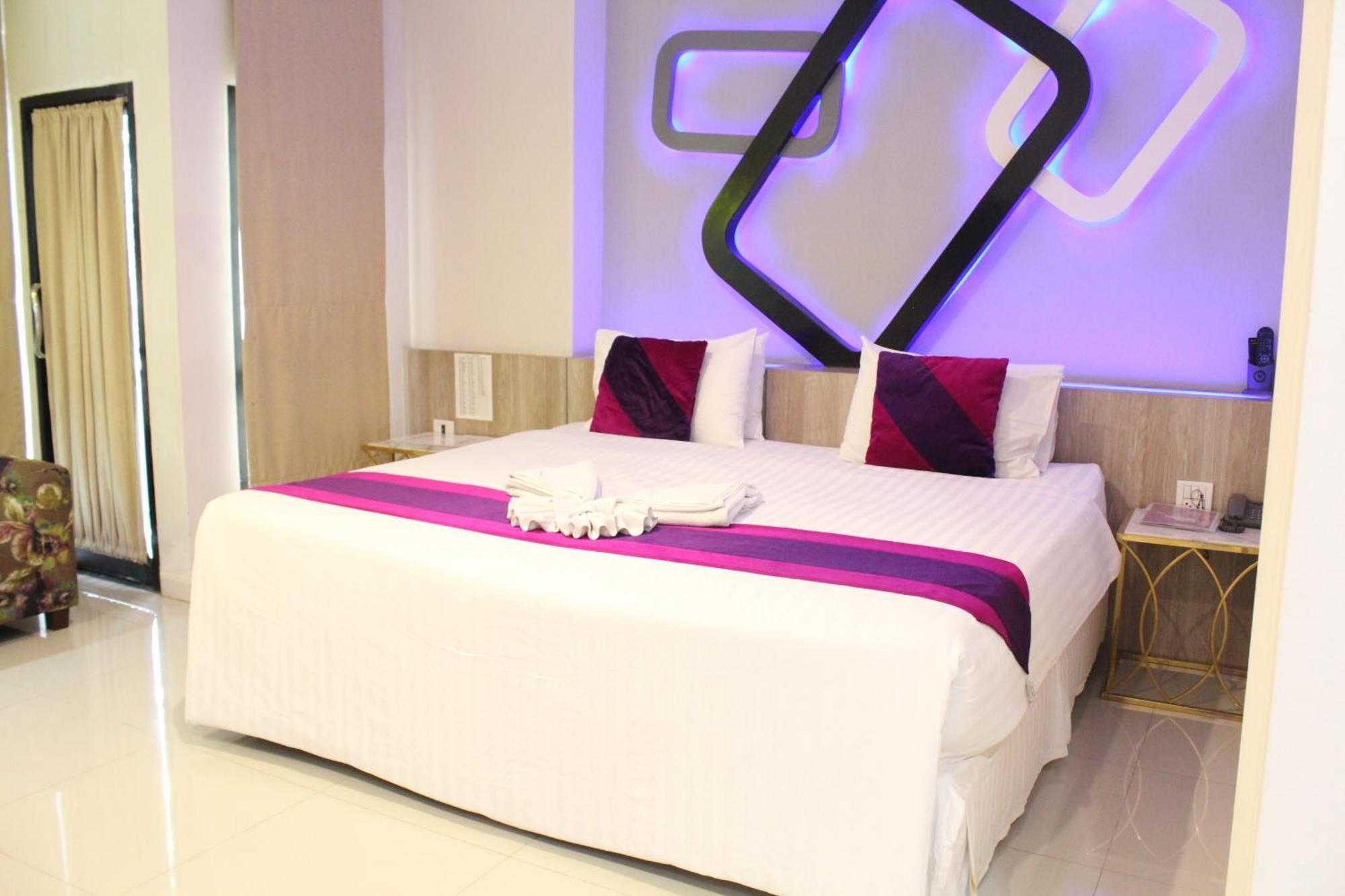 Phitsanulok United Hotel Buitenkant foto
