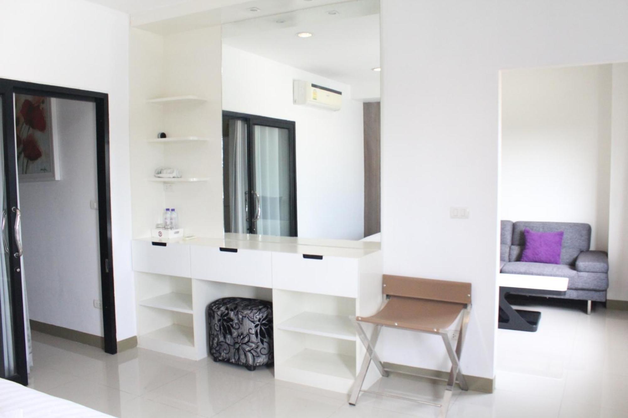 Phitsanulok United Hotel Buitenkant foto